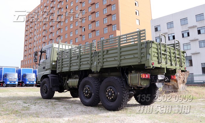 东风天锦越野车,六驱EQ2102越野卡车,六驱越野底盘,东风卡车,190马力越野卡车,卡车出口