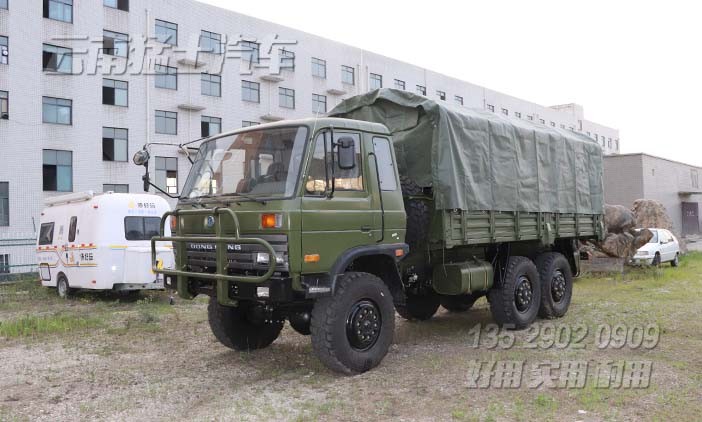 东风六驱越野卡车,四驱六驱越野车,越野专用车,EQ2102G,EQ246,军用越野卡车,六驱运兵车