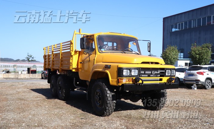 东风六驱卡车,六驱越野车,东风军车,军用运输车,越野卡车,尖头卡车