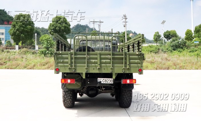 东风越野卡车,双排卡车销售,3.5吨越野卡车,EQ2102运兵车,东风四驱六驱卡车,东风卡车出口