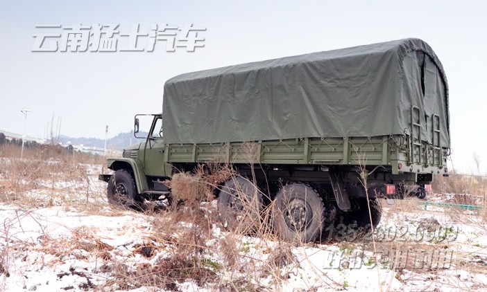 东风六驱卡车,六驱越野卡车,EQ2100,东风军车,军用运兵车,全驱运兵车,尖头越野卡车,东风245