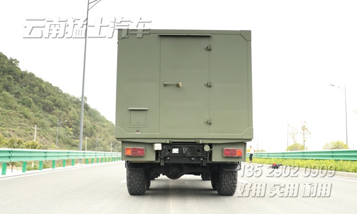 东风六驱越野车,双排越野卡车,东风炊事车,东风救援工具车,东风卫星通讯车,房车改装厂家,东风方舱指挥车,EQ2102双排