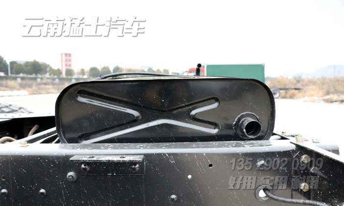 东风经典军车,军车民用,EQ2082E6D,EQ240,六驱尖头卡车,越野专用车改装,长头汽车出口,25Y