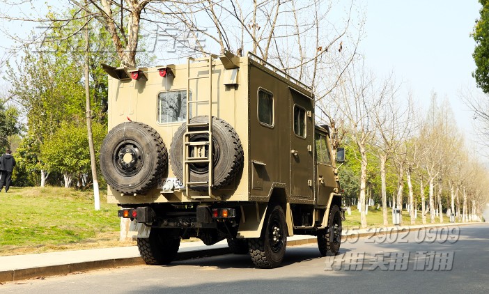 依维柯2046,越野型旅居房车,移动办公车,房车定制改装,户外办公室