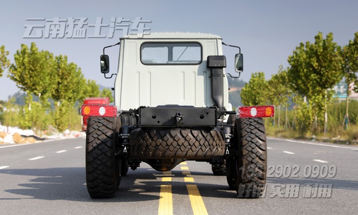 EQ2100E6D,6x6越野底盘,210马力尖头卡车,东风经典底盘,专用车出口,专用车改装