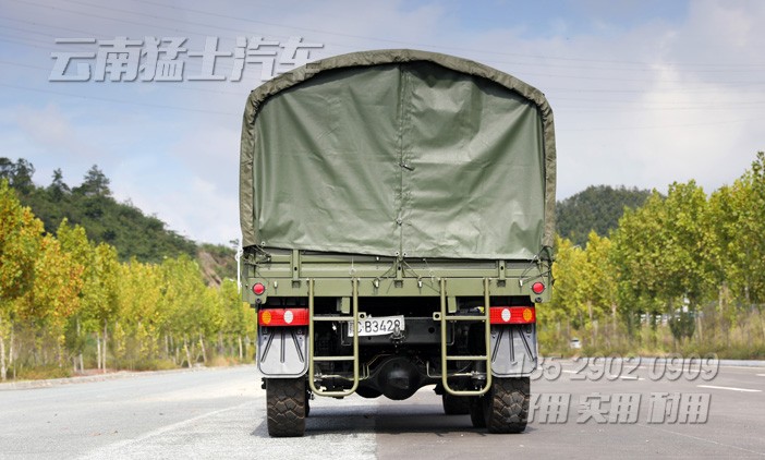 山猫越野车,六驱卡车,12座运兵车,载货运输车,平头2082,6*6越野运输车,出口多用途车