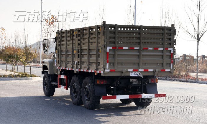 东风EQ240,二汽尖头车,六驱越野车配置,经典尖头车